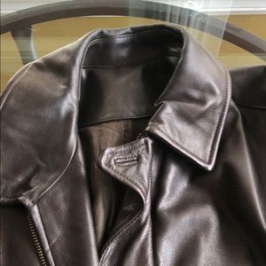Vince Men’s Brown leather Bomber